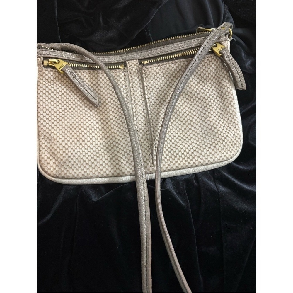 Fossil Beige Woven Crossbody Bag with Gold Hardware